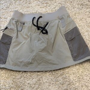 Like New! Lululemon size 10 Gray Cargo Skort